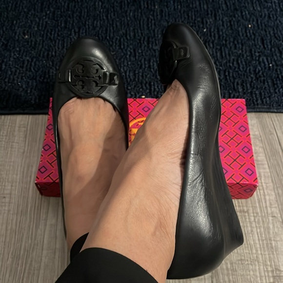 Tory Burch Leather Shoes - Picture 9 of 10